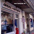 ass-style, all over Friedrichshain