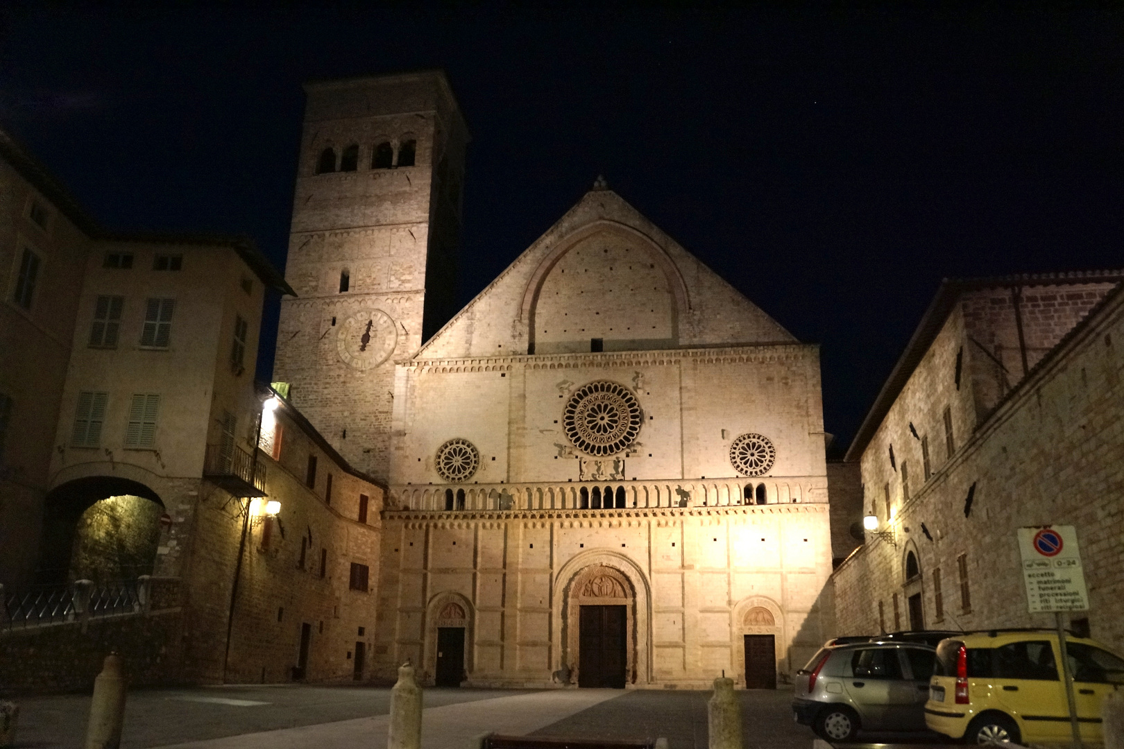 Assisi bei Nacht