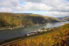 Assmannshausen im herbstlichen Farbenkleid