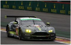 Aston Martin abends beim WEC in Spa 2017