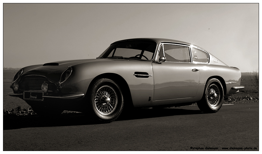 Aston Martin DB 6 Vantage