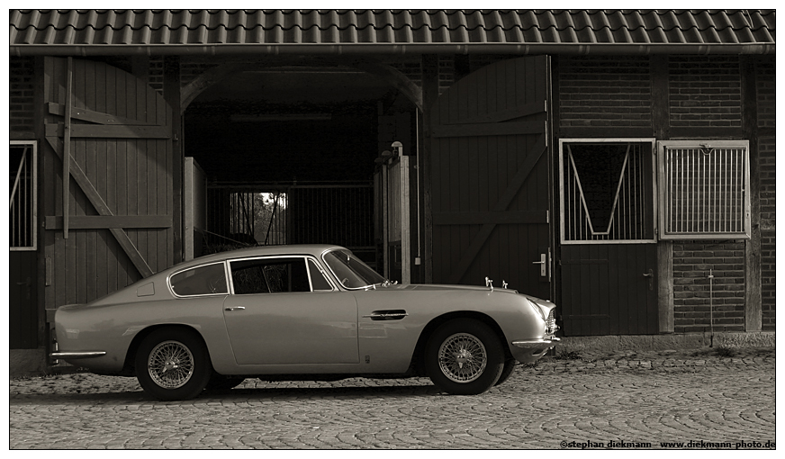 Aston Martin DB 6 Vantage