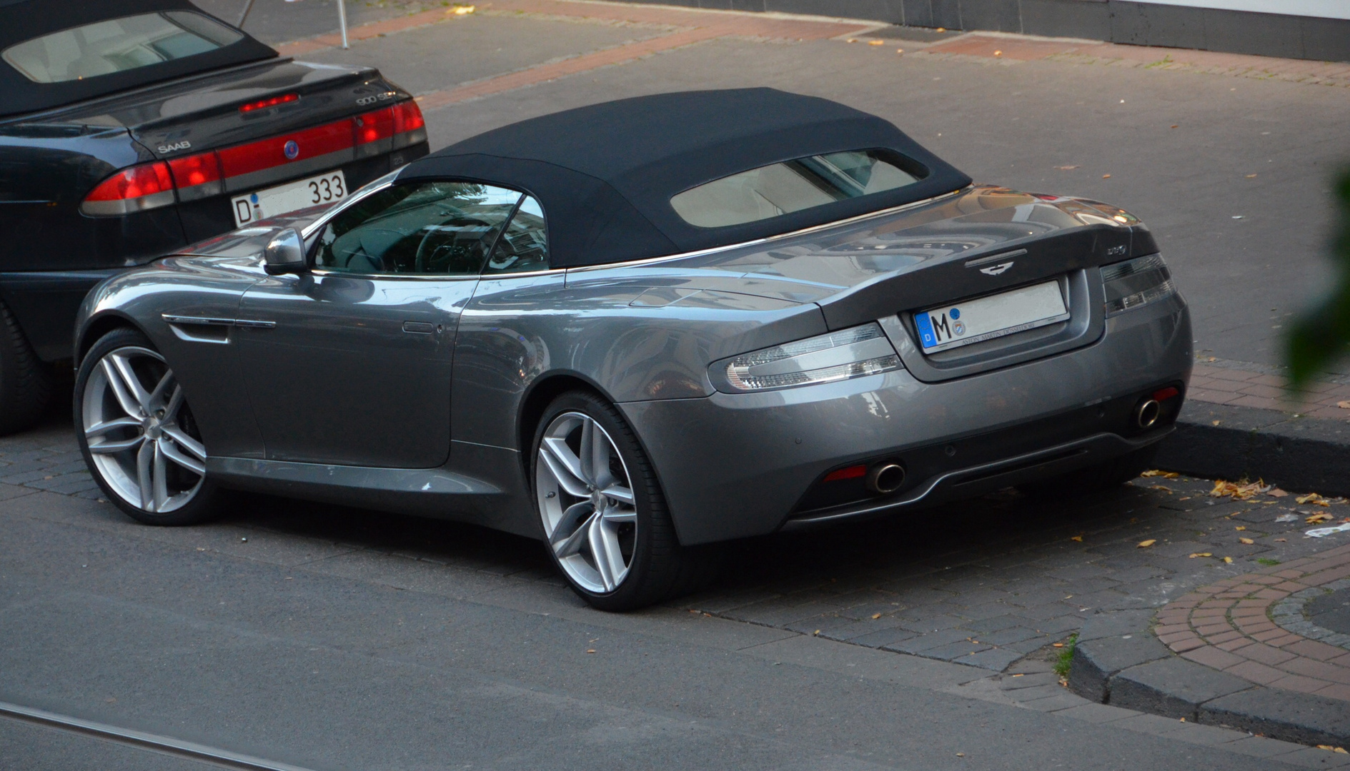 Aston Martin DB 9