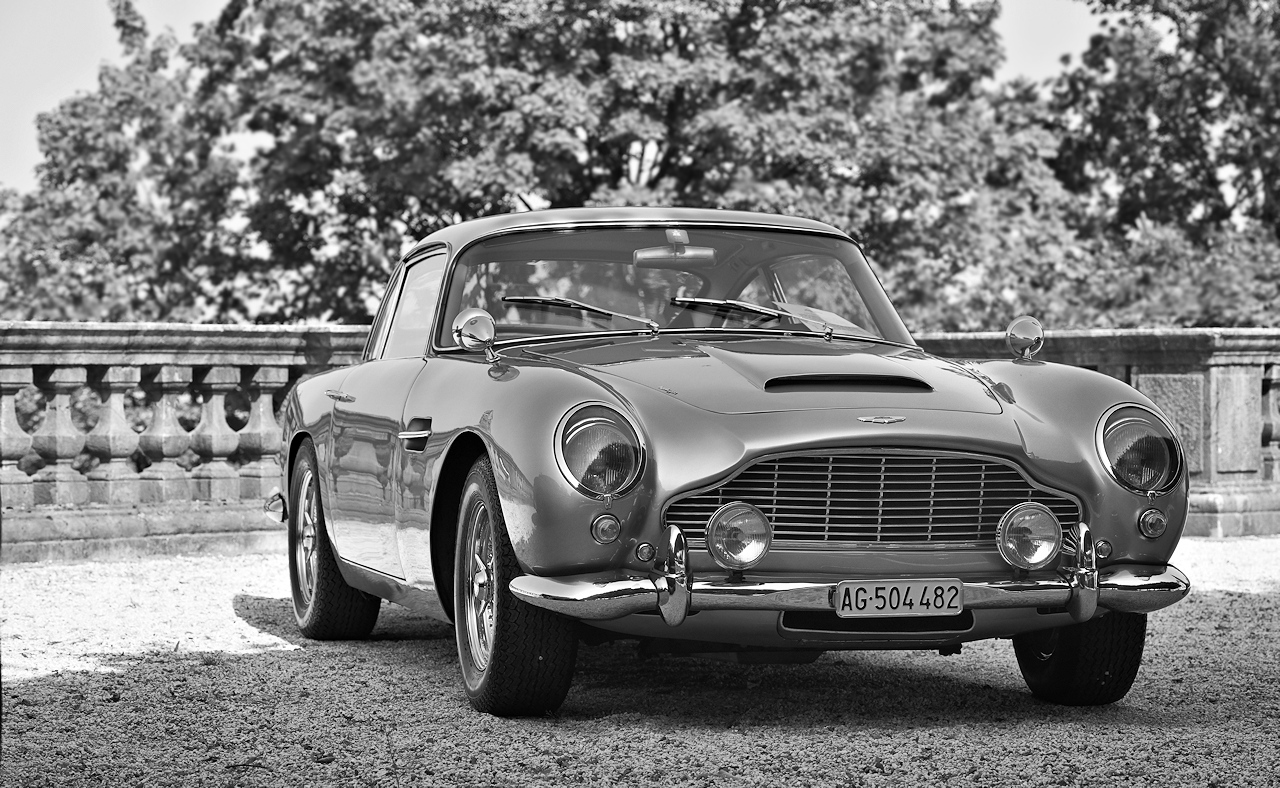 Aston Martin DB4