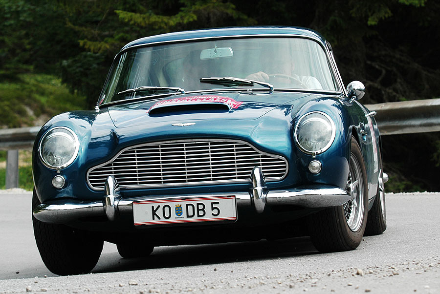 Aston-Martin-DB5