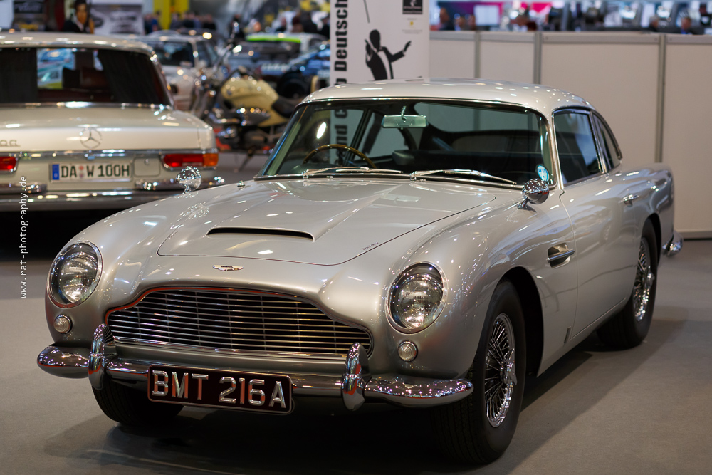 Aston Martin DB5 in der James Bond - Ausstellung