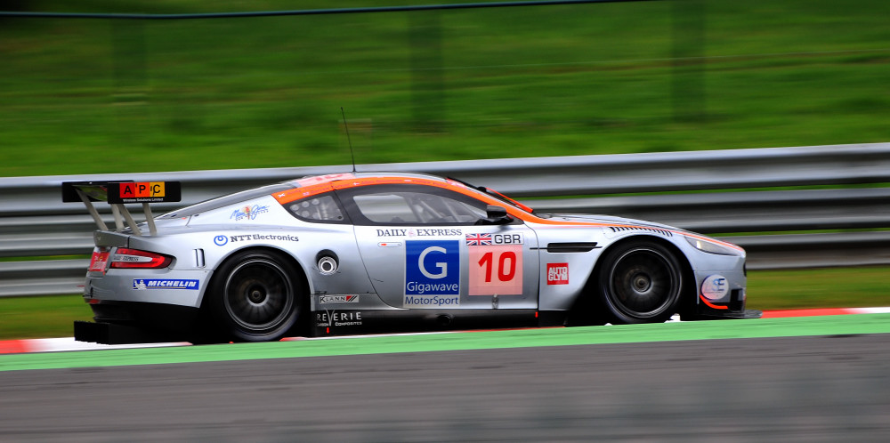 Aston Martin DBR9