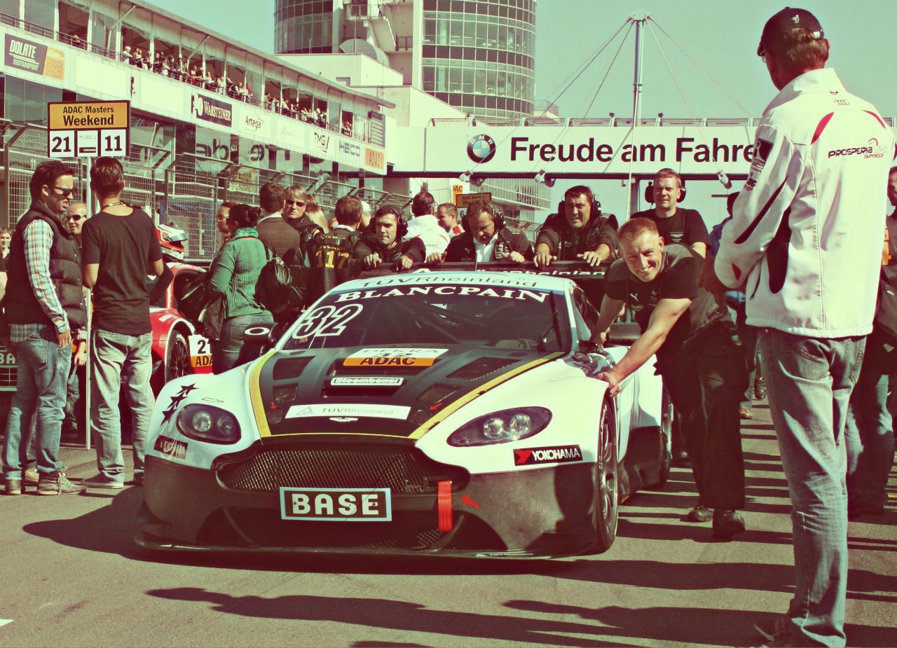 Aston Martin - Freude am...