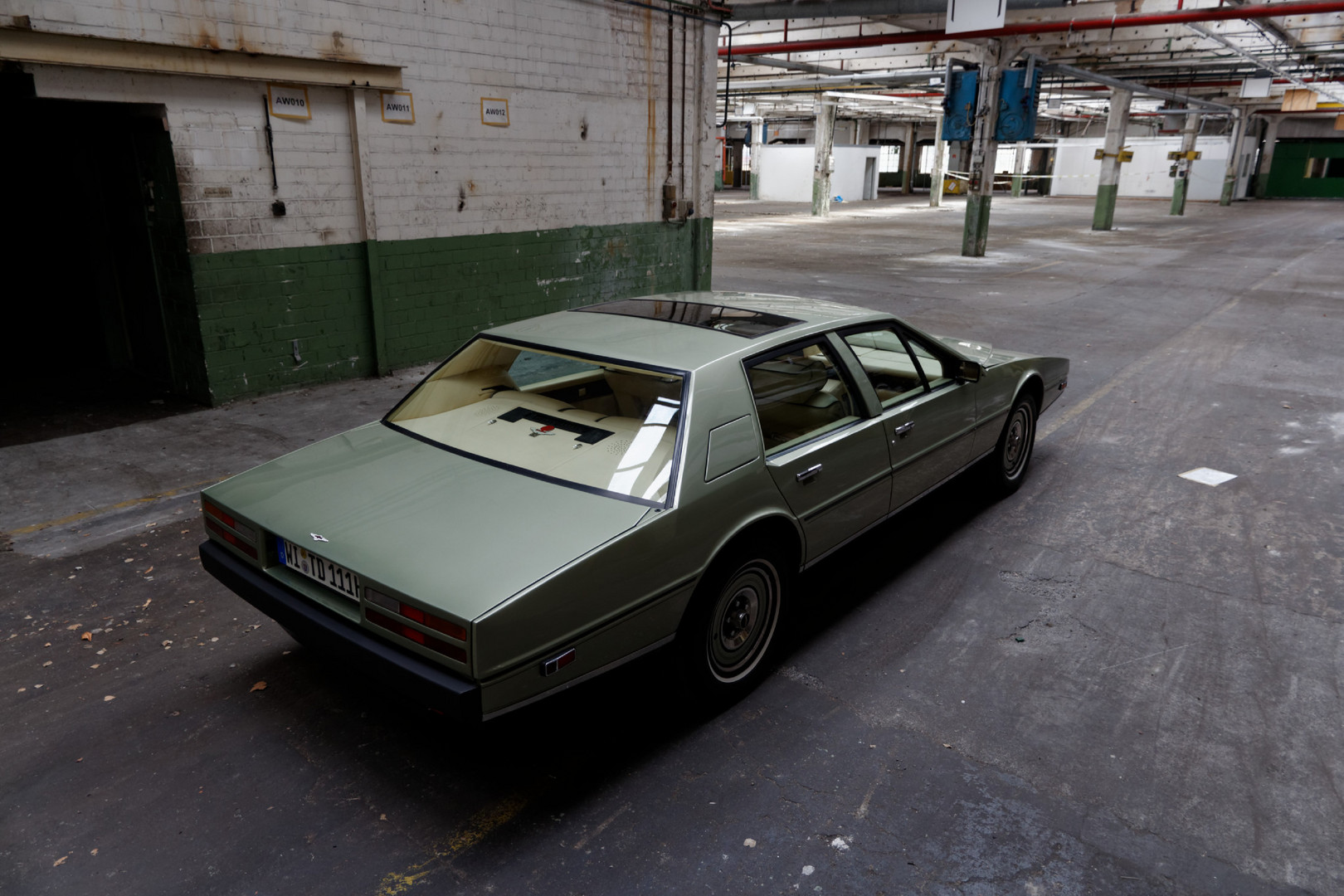 Aston Martin Lagonda – Hover