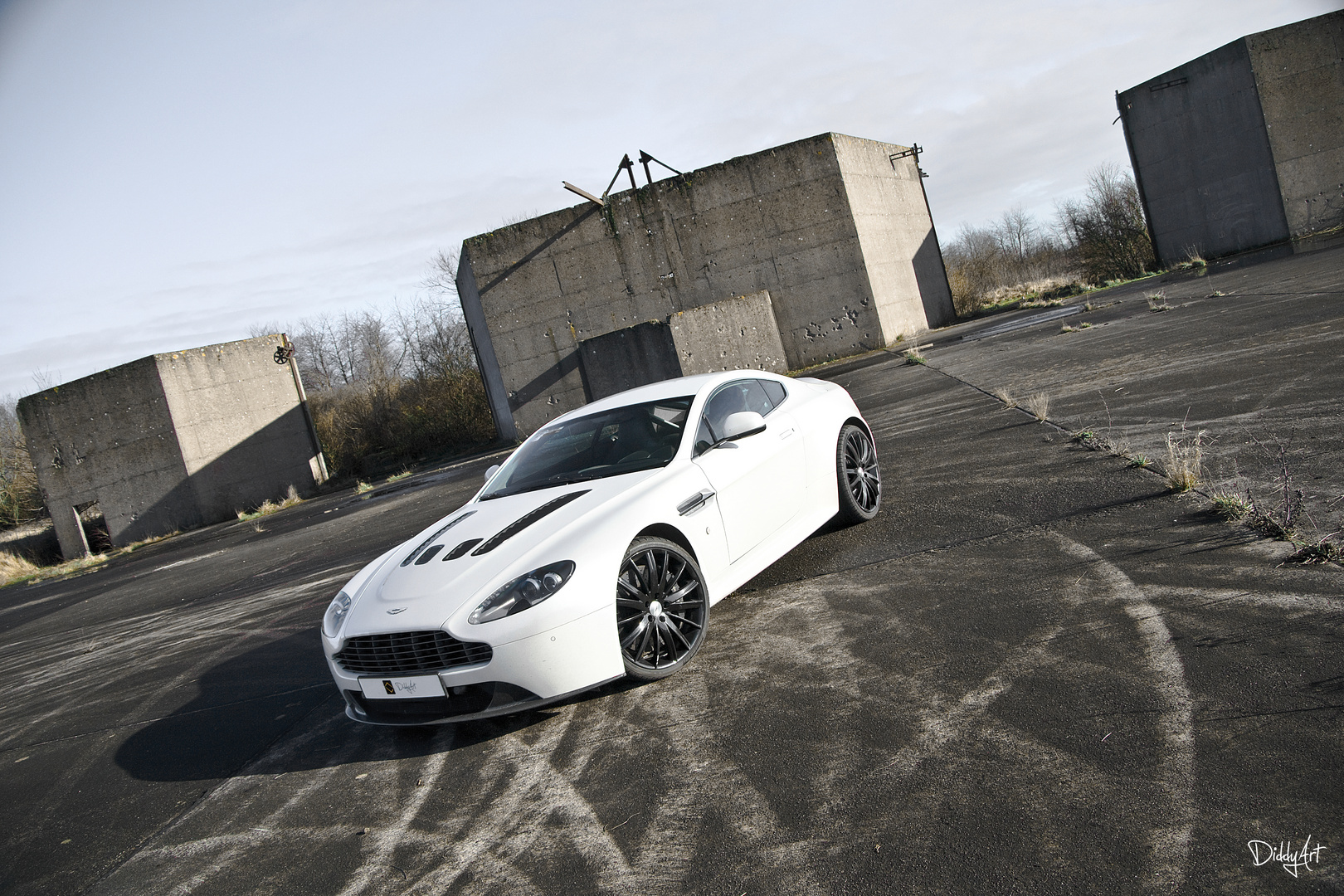 Aston Martin V12 Vantage