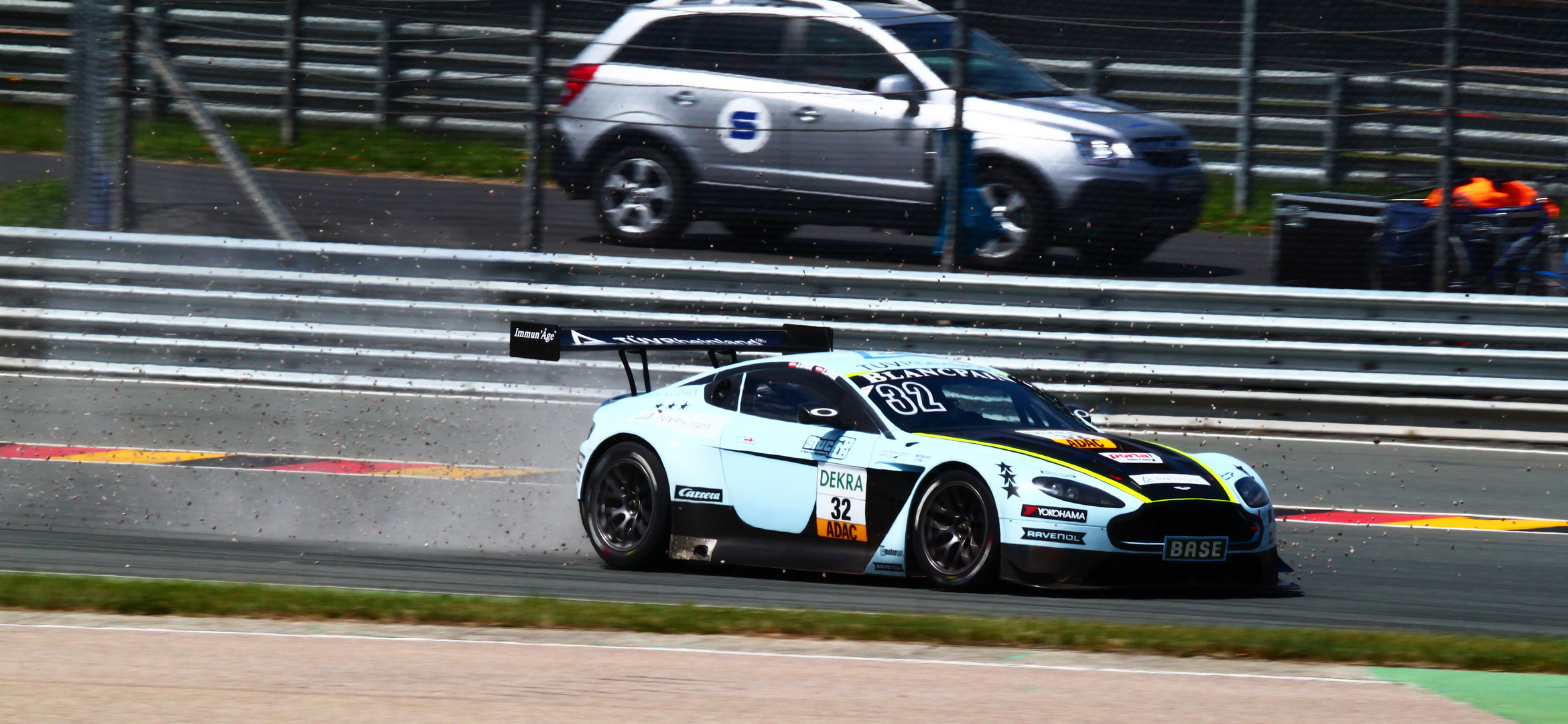 Aston Martin V12 Vantage GT3 (Johannes Stuck / Ferdinand Stuck)