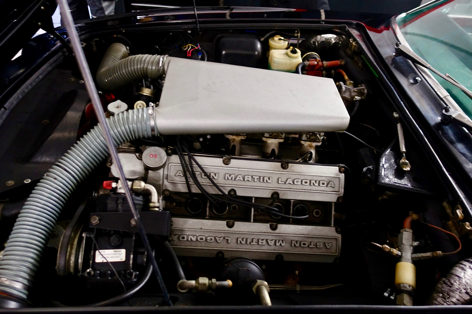 Aston Martin V8 Motor...