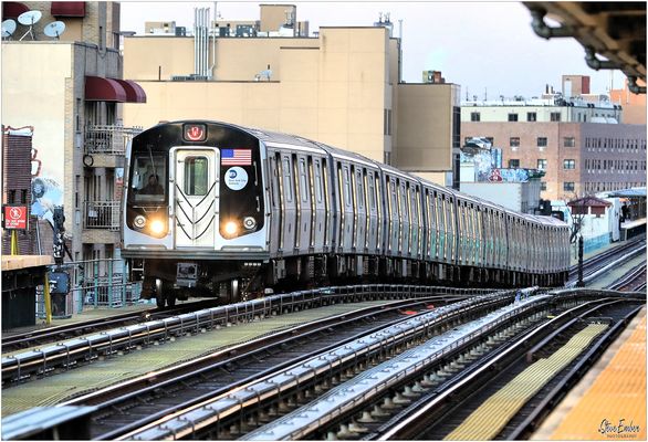 AstoriaScape No. 7 - A Smiling Subway 'Slinky' 