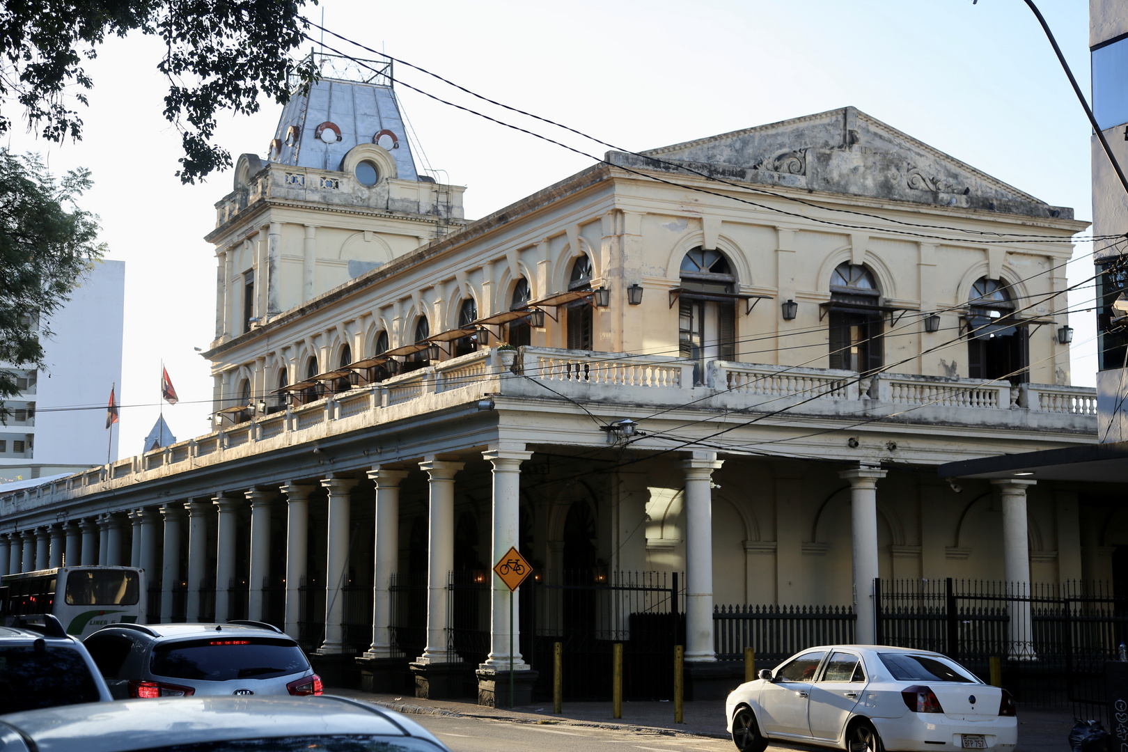 Asuncion - Bahnhof - "der Bahnhof"