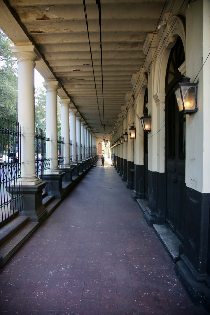 Asuncion - Bahnhof - "die Galerie"