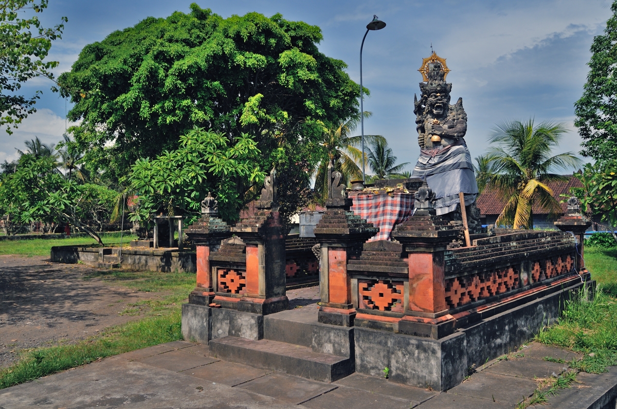 At an intersection in Batuan village