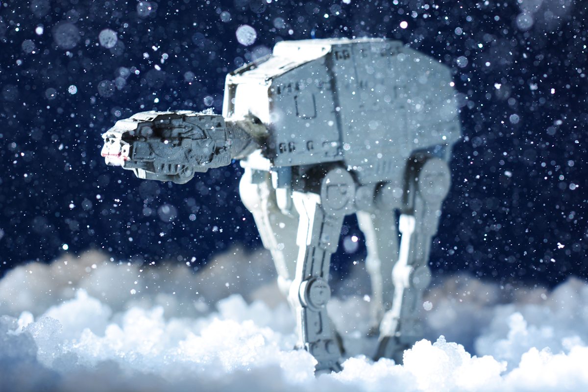 AT-AT im Schnee