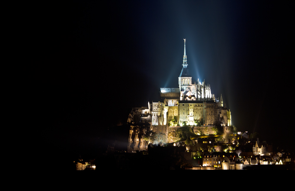 at night..(Mont Saint-Michel)