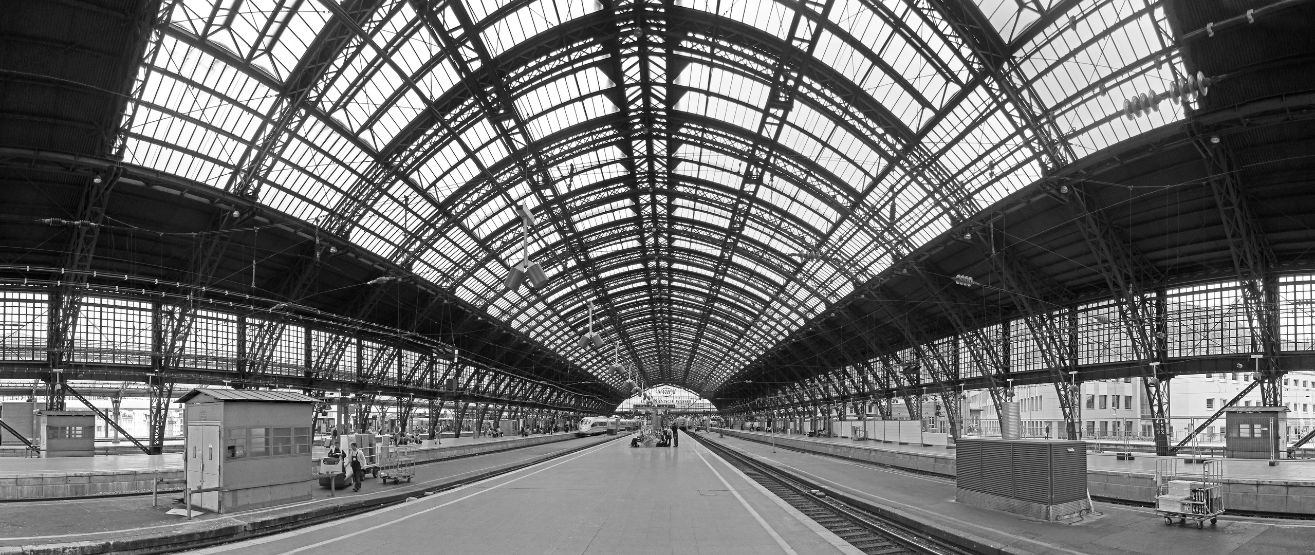 AT-Panorama-Koeln-Hbf-SW-C