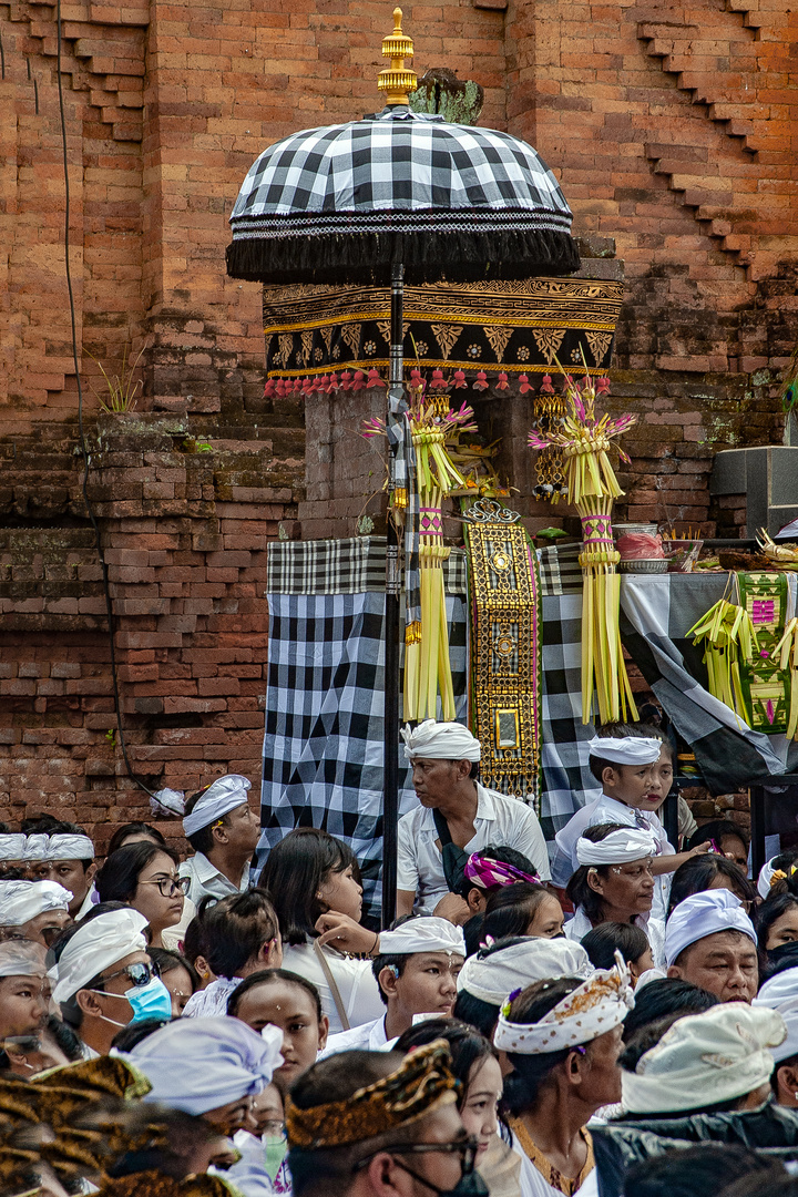 At the gate of Pengerebongan