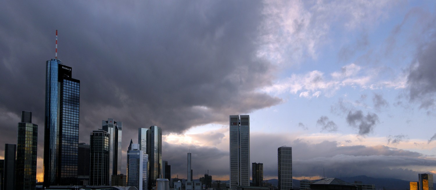 Atardece en Frankfurt.