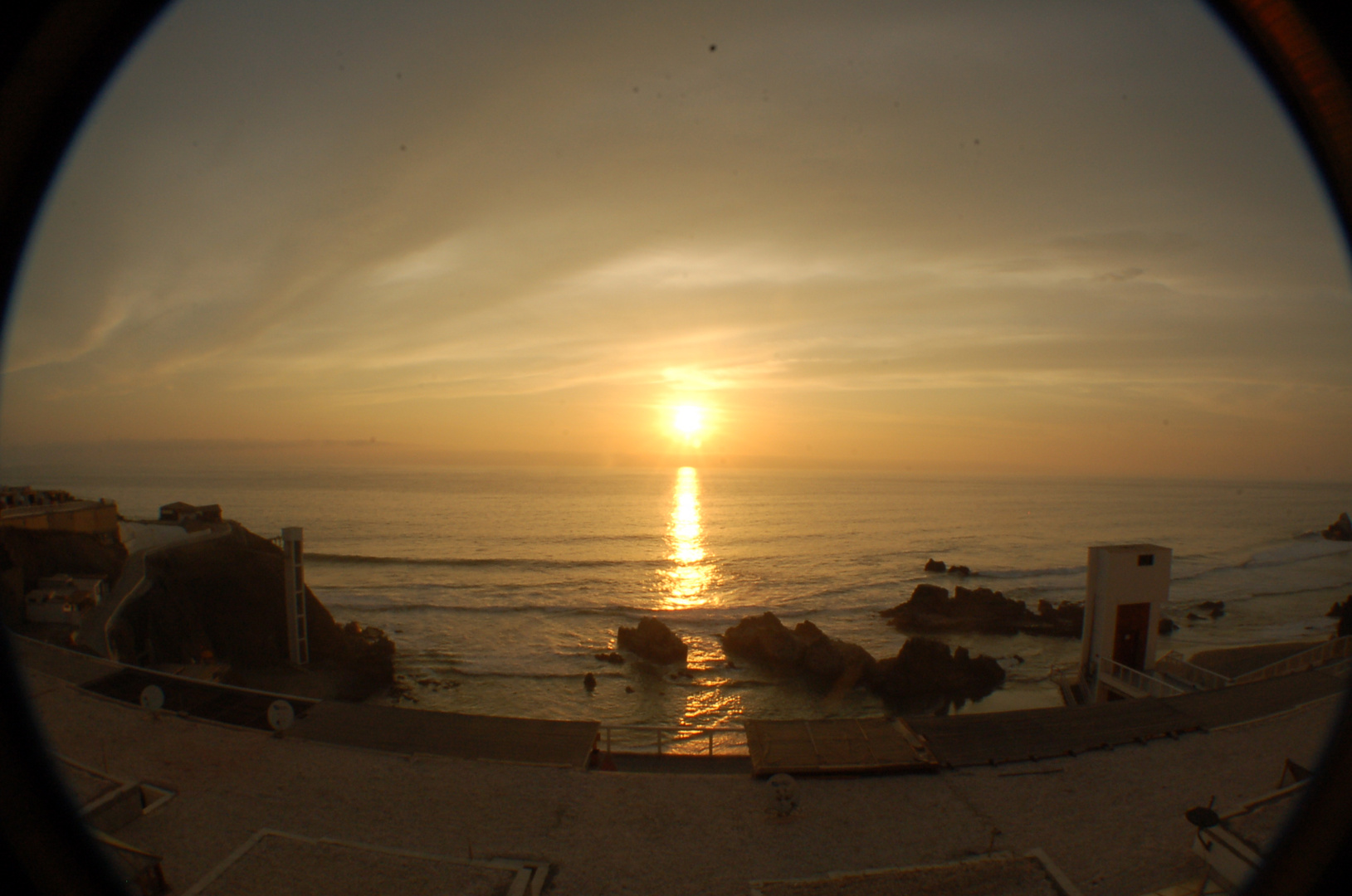 Atardecer al Sur de Lima, Peru (Km. 115.80)