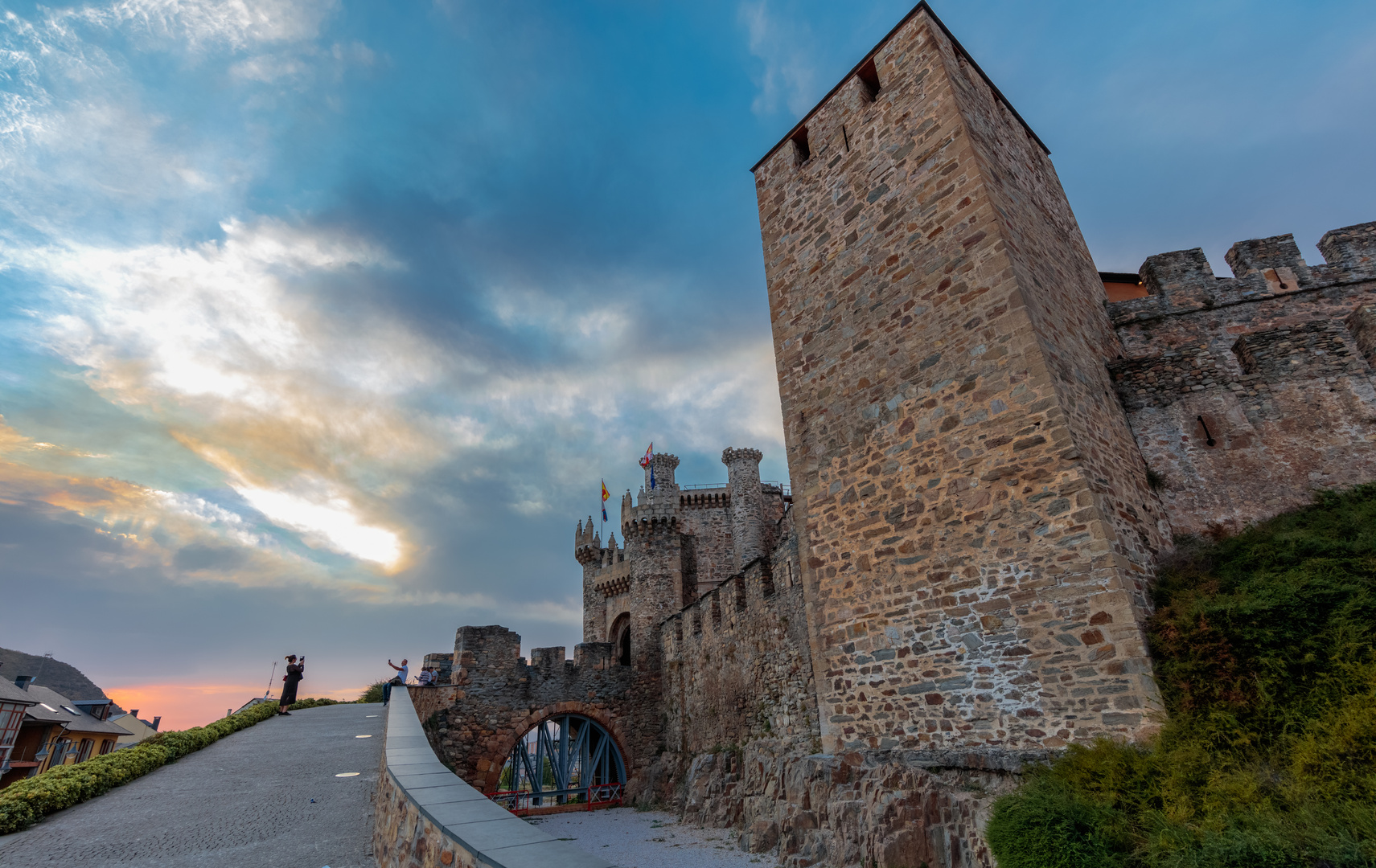 atardecer castillo templario de Ponferrada