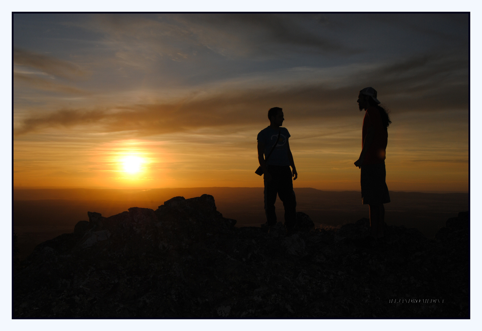 ATARDECER CON LOS AMIGOS