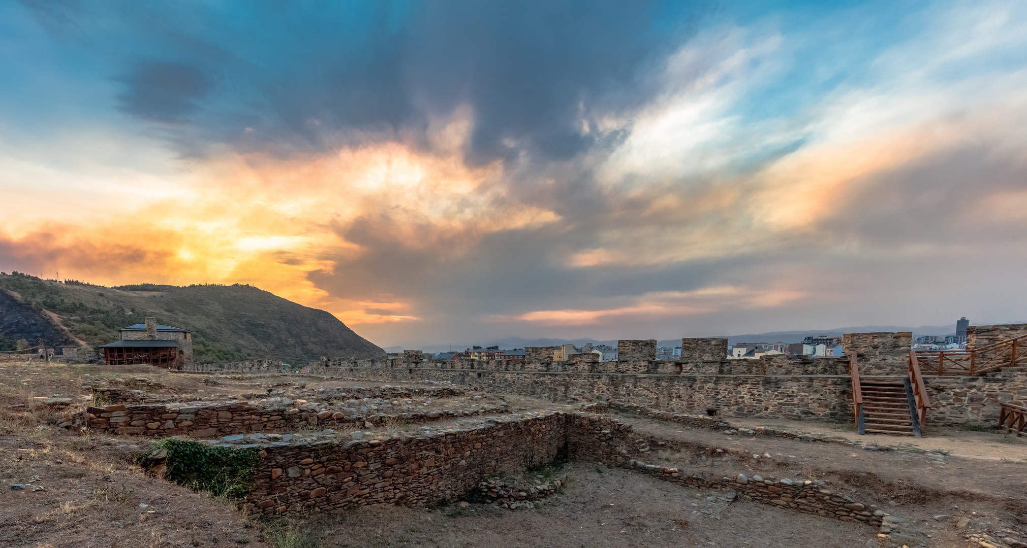 atardecer desde el castillo de Ponferrada