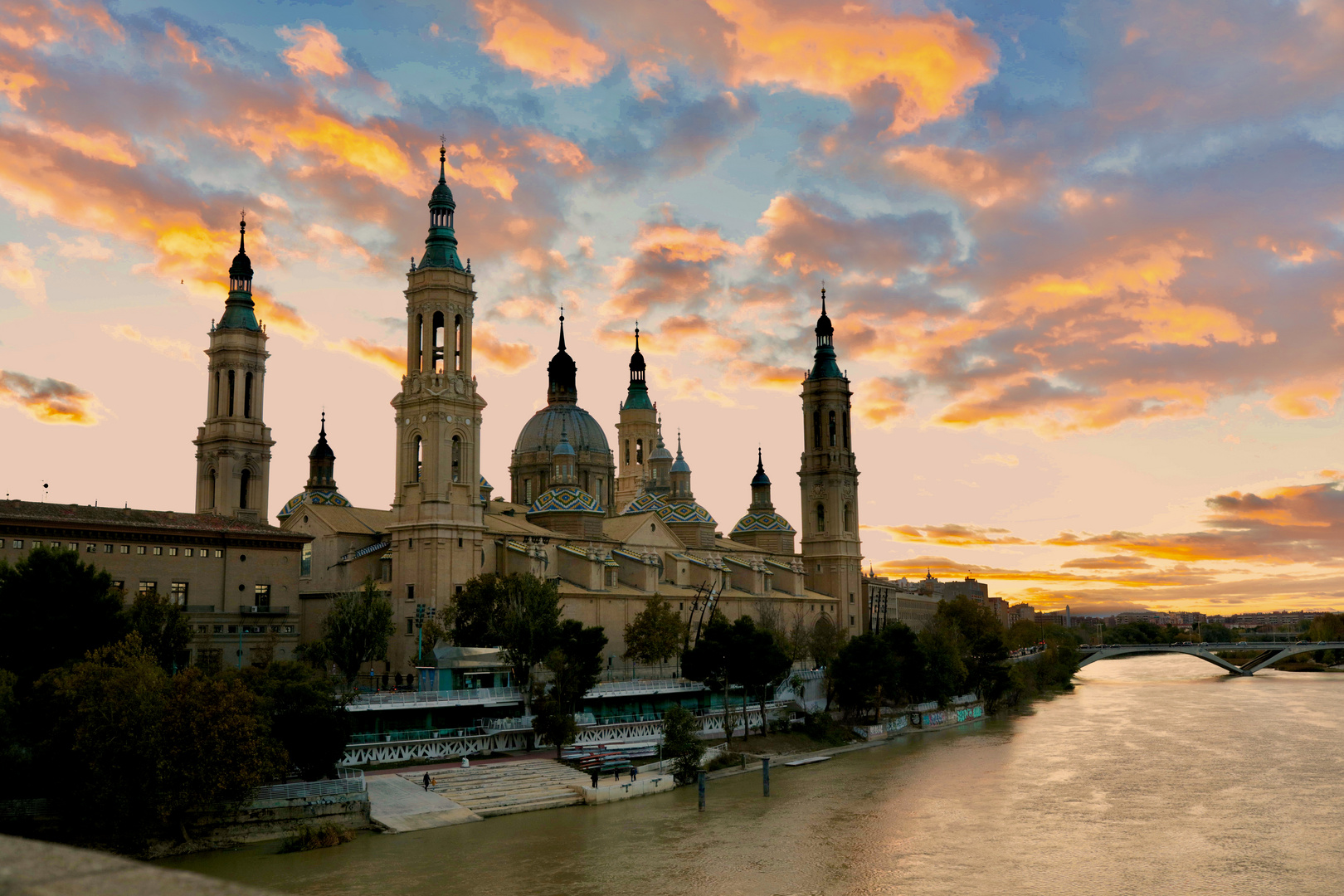 Atardecer el pilar, Zaragoza