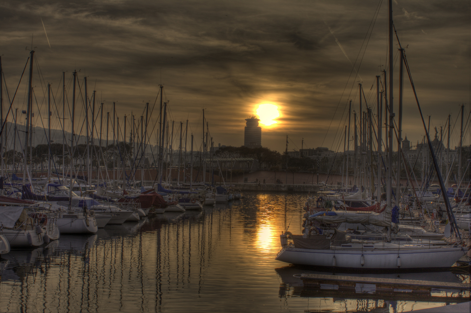 Atardecer en Barcelona (HDR)