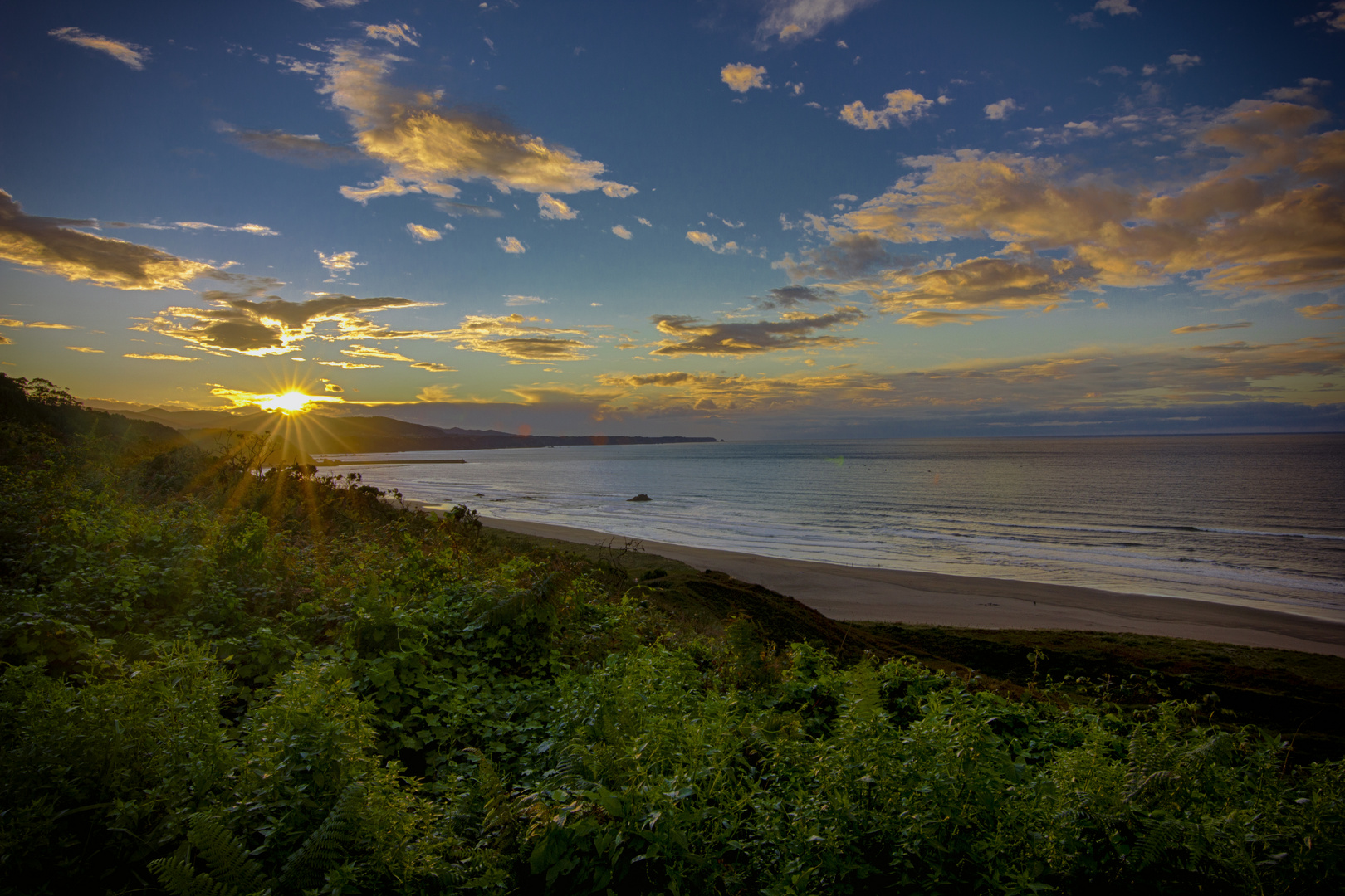 Atardecer en Bayas