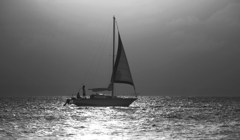 ATARDECER EN BLANCO Y NEGRO