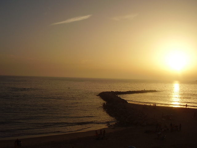 Atardecer en Cádiz. Playa de la Victoria.