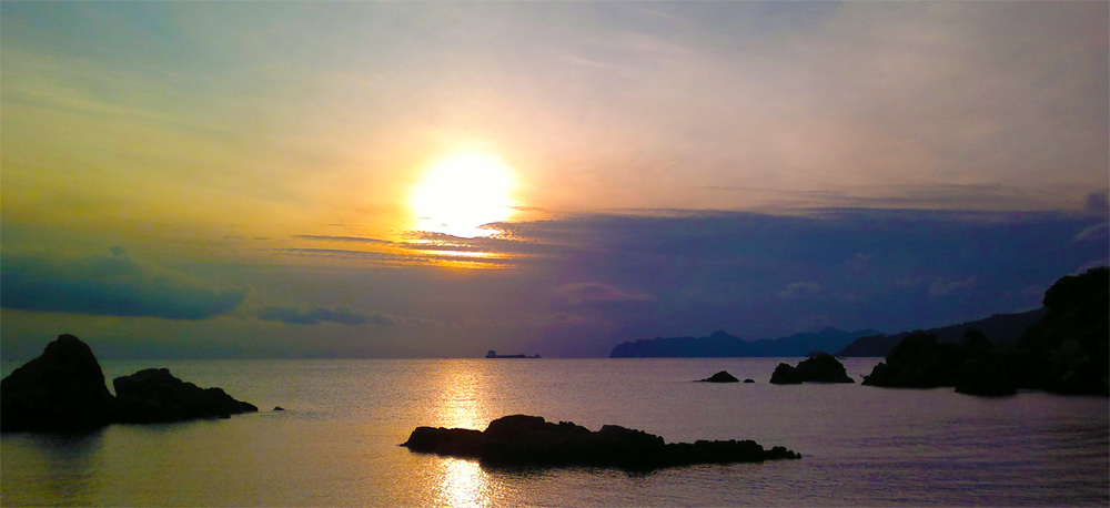 Atardecer en Cala Cortina