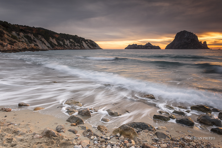 Atardecer en Cala D'hort