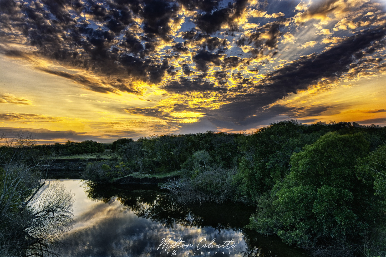 Atardecer en el arroyo