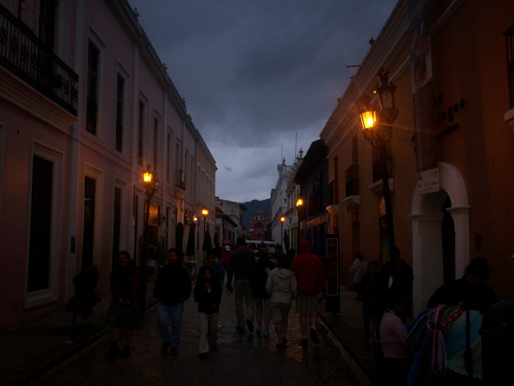 Atardecer en el callejon