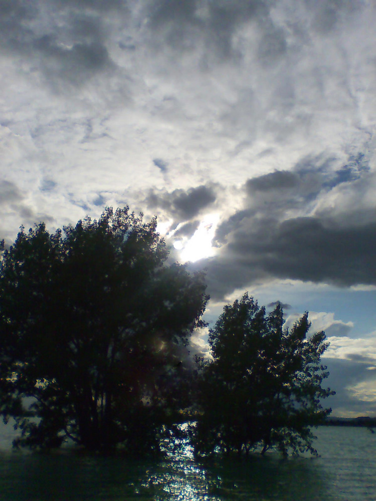 Atardecer en el embalse de la Sotonera