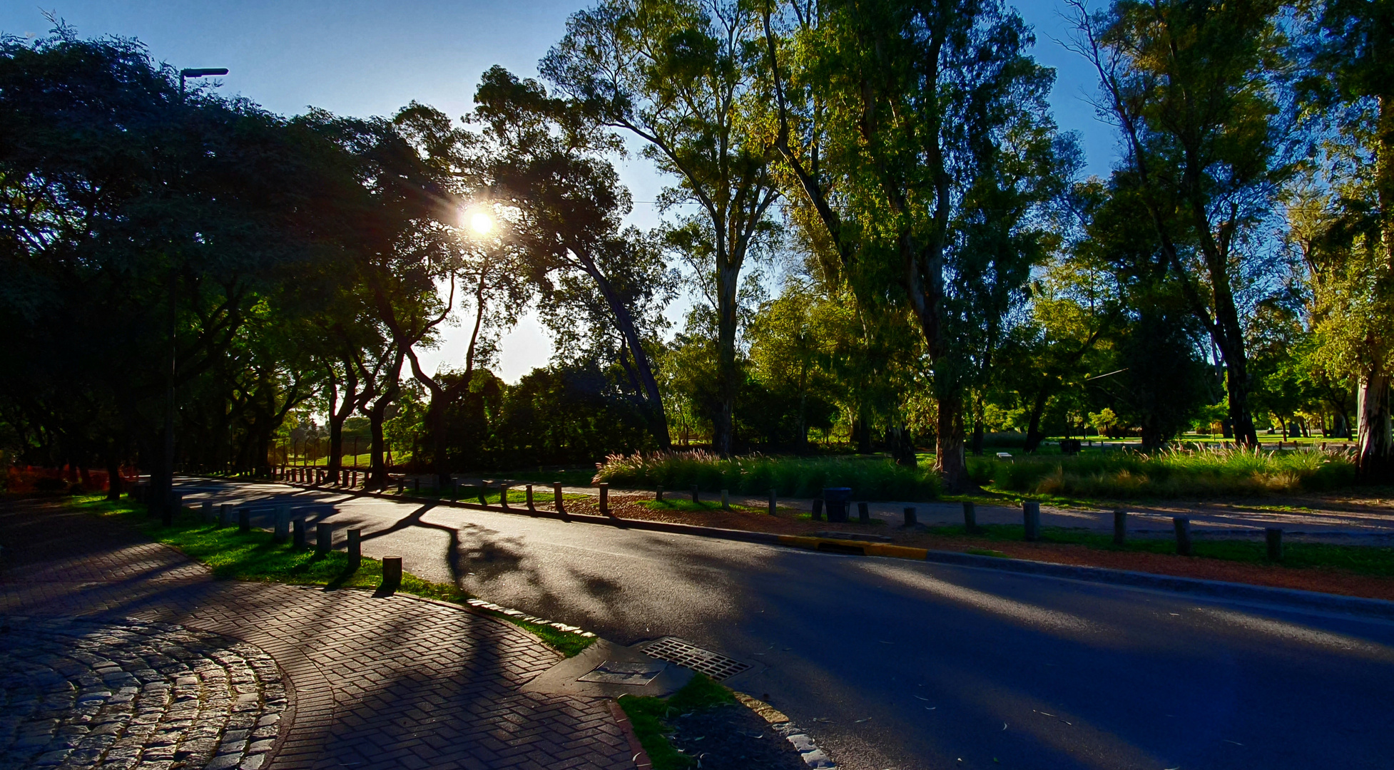 ATARDECER EN EL GOLF ....