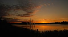 ATARDECER EN EL LAGO