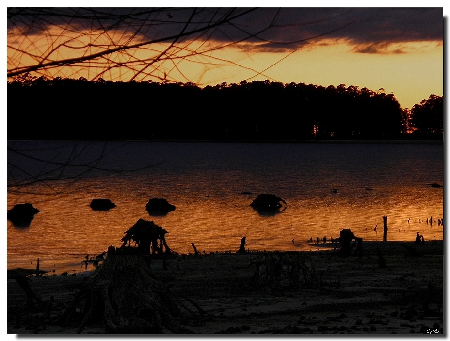 Atardecer en el lago.