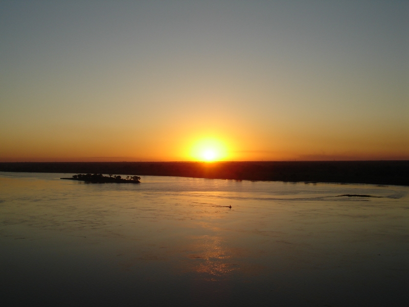 Atardecer en el Puente Remanso (Río Paraguay).