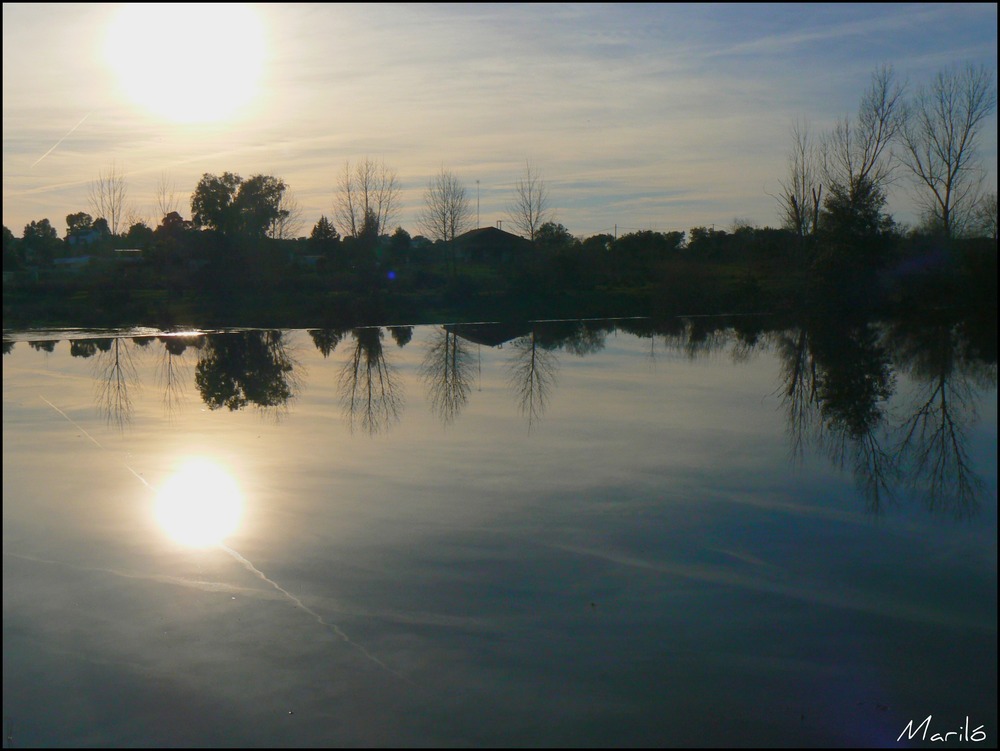 Atardecer en el río Gévora