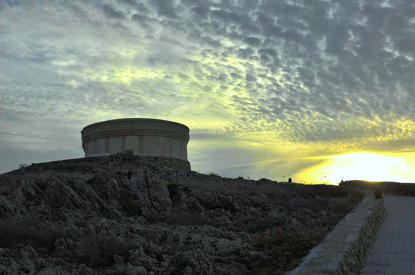 Atardecer en Fornels