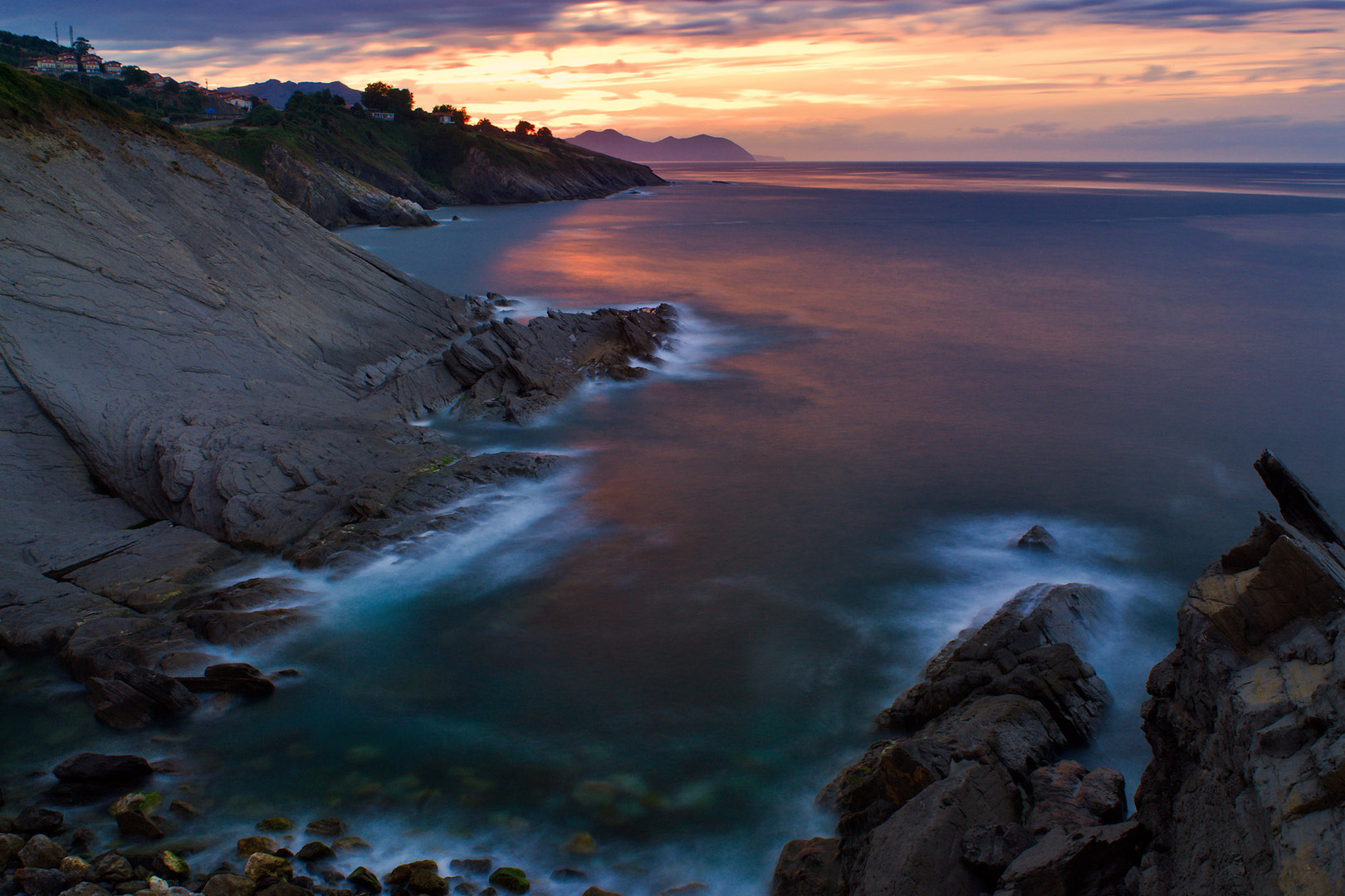 Atardecer en la costa de Cantabria