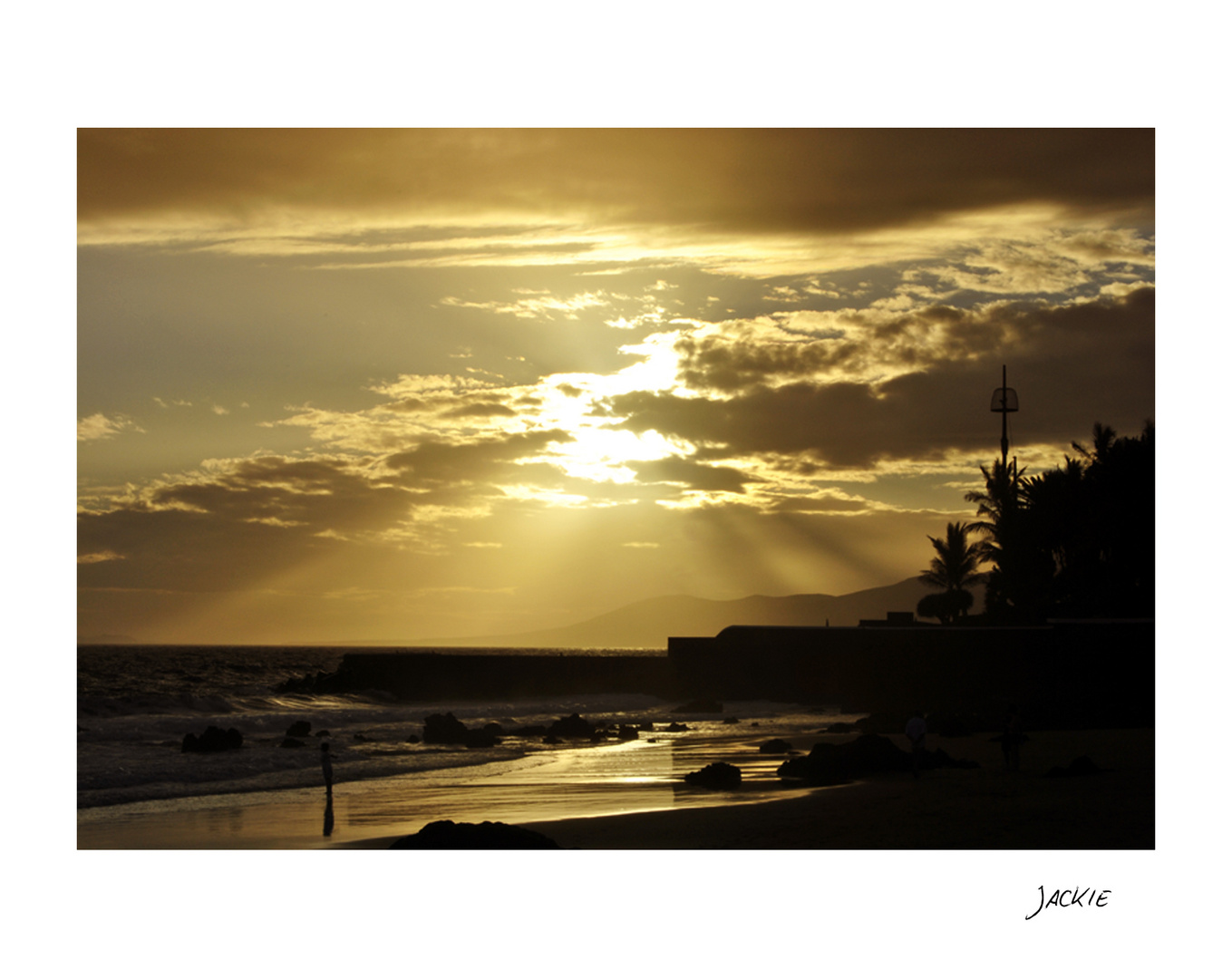 Atardecer en la Playa del Puerto del Carmen ( Lanzarote)