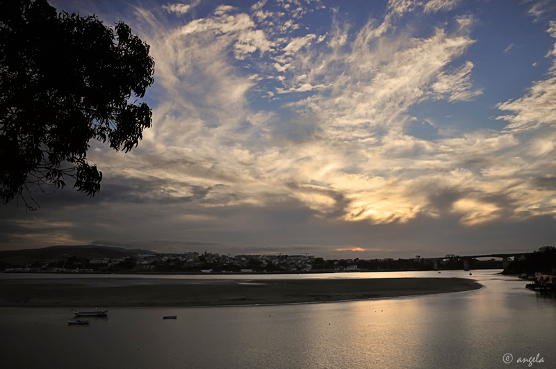 Atardecer en la ría del Eo