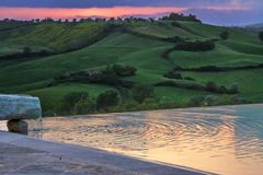 ATARDECER EN LA TOSCANA