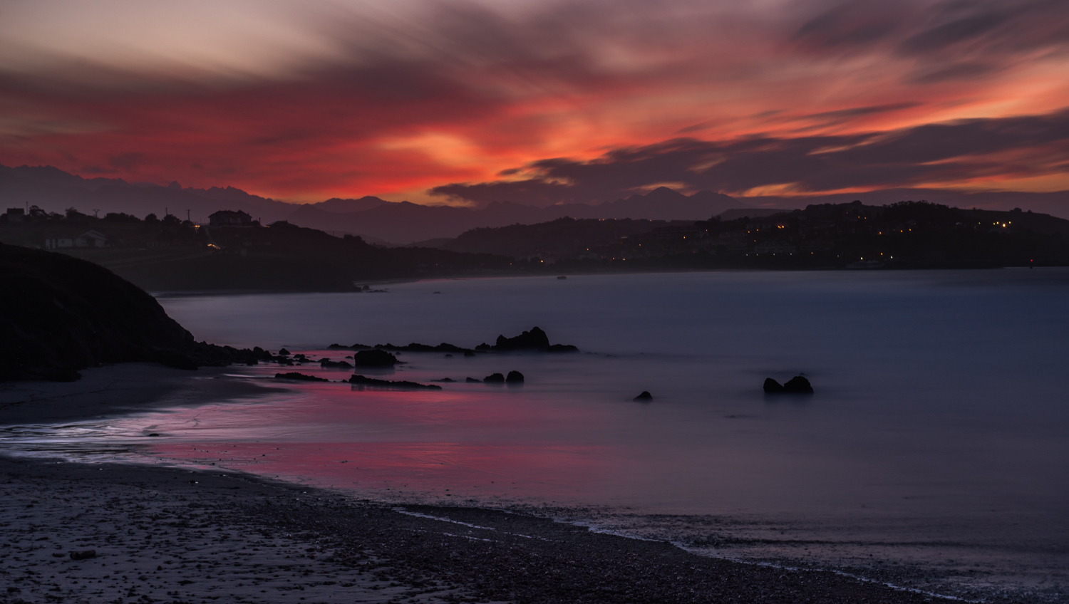 Atardecer en Oyambre.